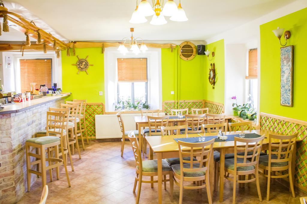 Pension U Pristavu Pomezi nad Ohri Buitenkant foto